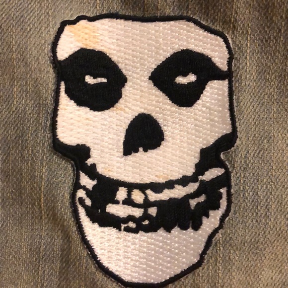 Vexy distressed denim vest - Picture 8 of 11